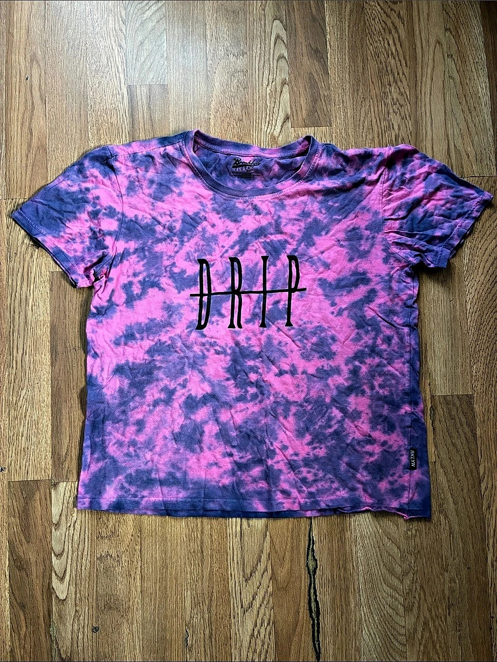 Brooklyn Cloth All Day Drip Tie Dye Graphic Print T-Shirt Tee in Pink & Purple